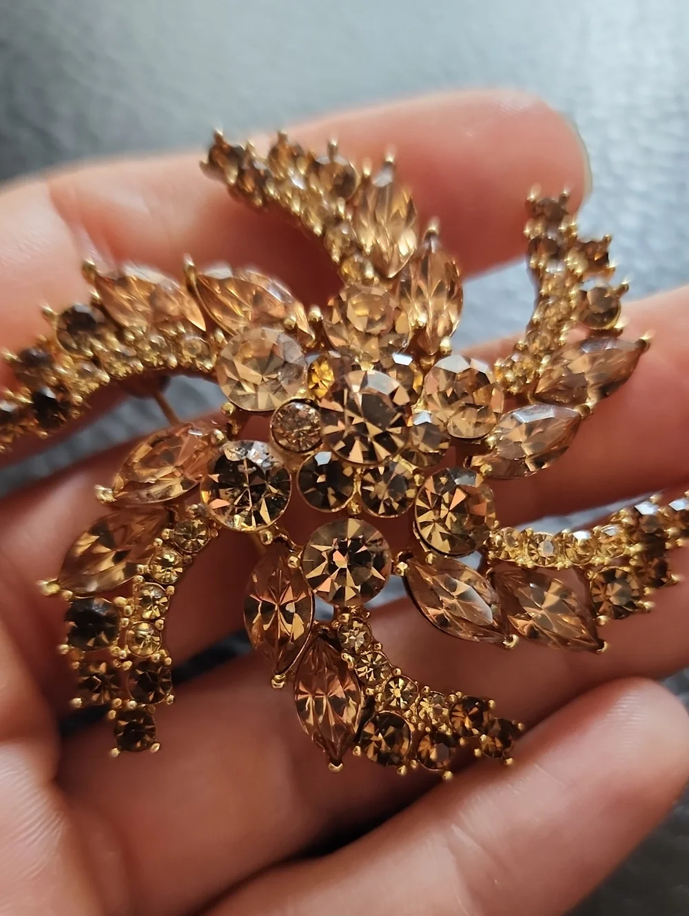 N/A beautiful gold